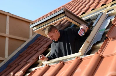 Pose de fenêtres de toit Velux à Hulluch
